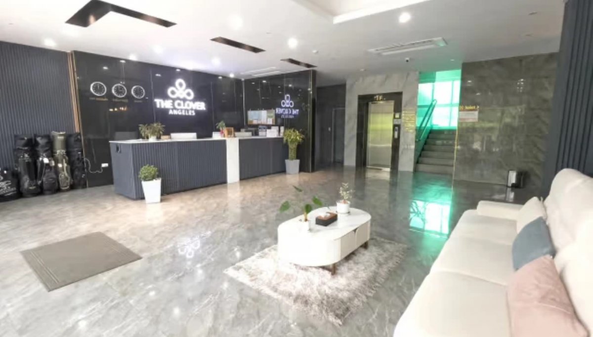 Why Hotel Location and Room Amenities Influence Guest Satisfaction at The Clover Hotel Angeles City